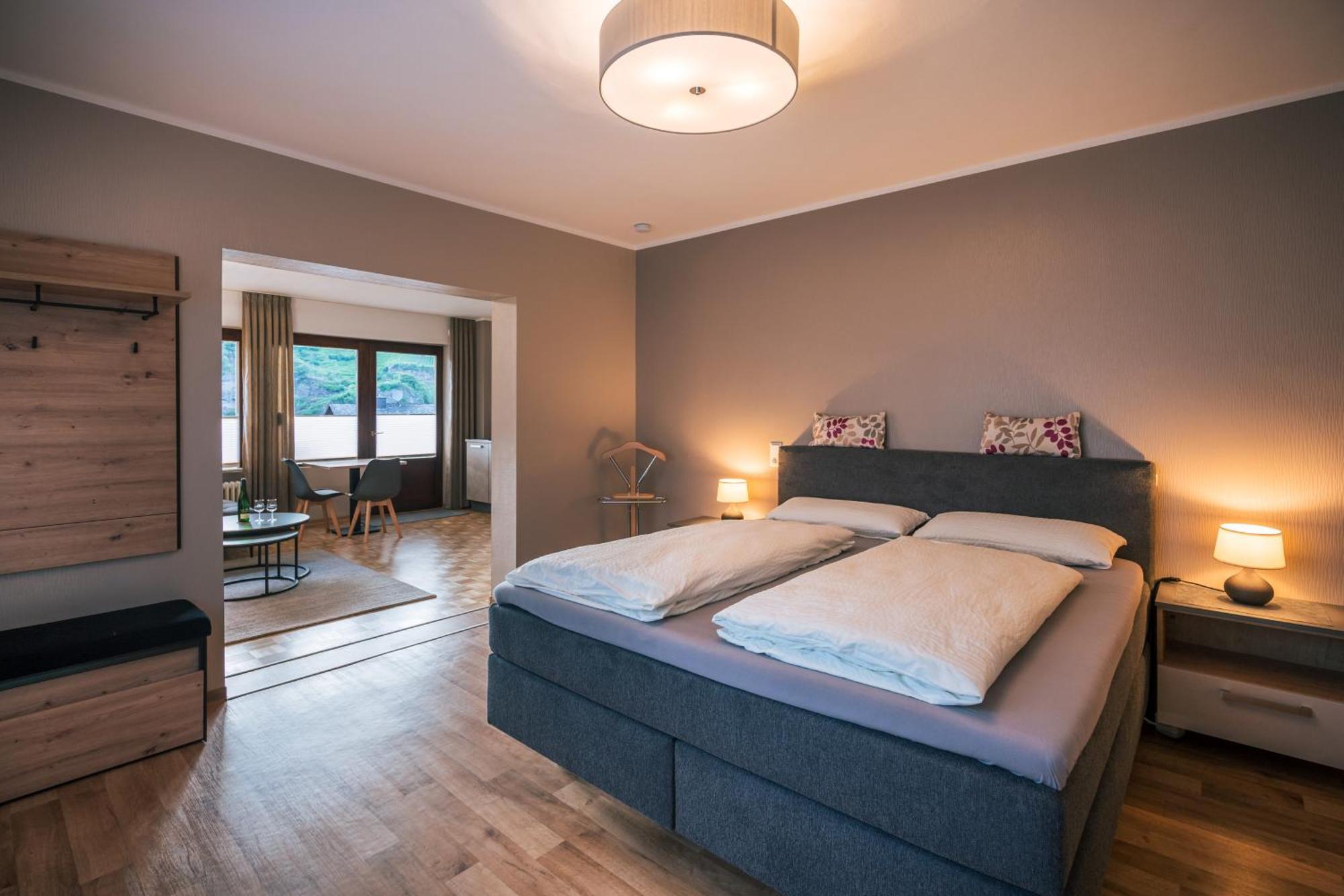 Ferienweingut Hirschen Schulstrasse Bed & Breakfast Burg  Exterior foto