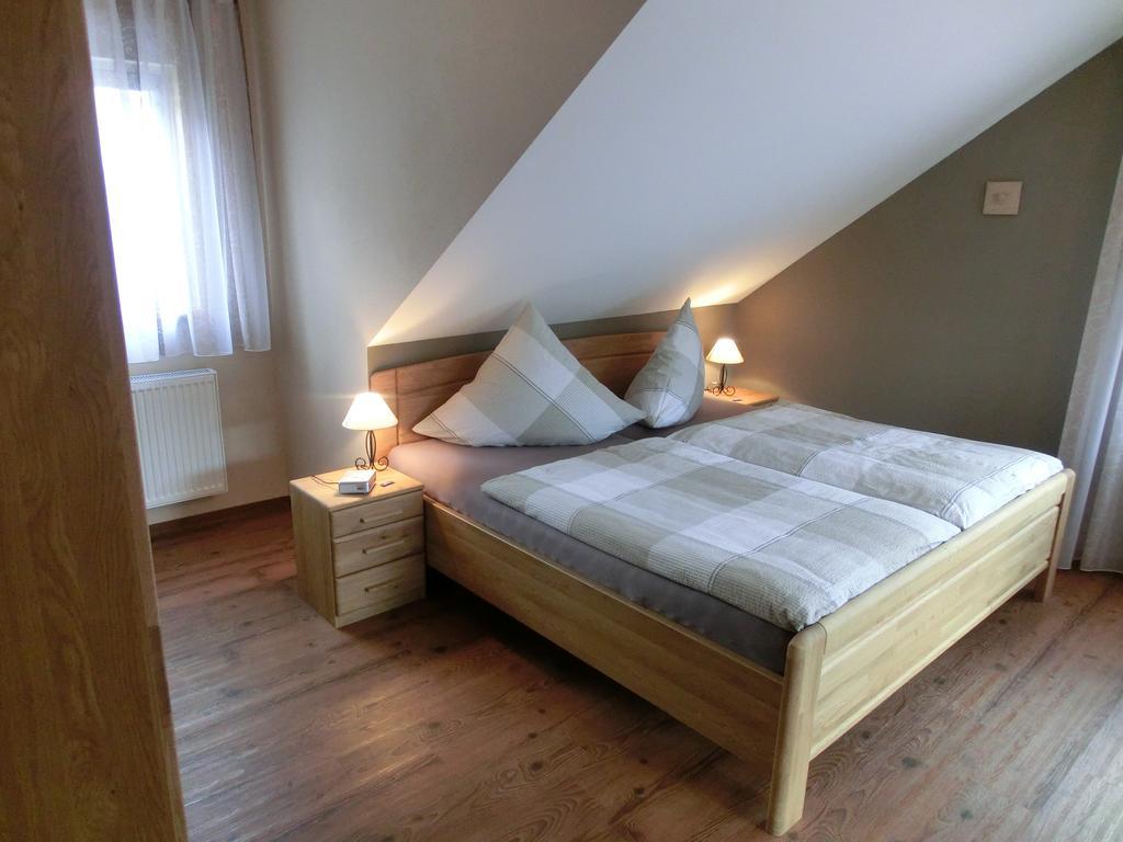 Ferienweingut Hirschen Schulstrasse Bed & Breakfast Burg  Cameră foto